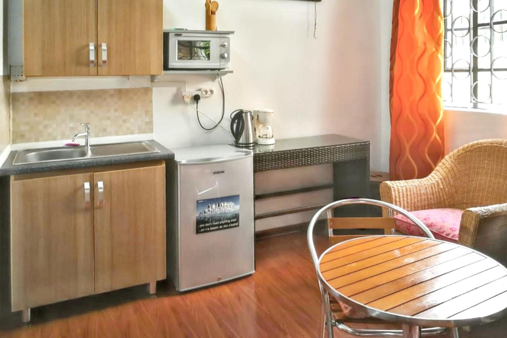 Charming Studio In Flic En Flac With Enclosed Garden 25M² Flic en Flac Exterior foto